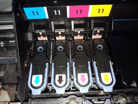 Printhead Print Head For HP 11 แท้มือ2
Designjet 100/110/110+
ราคาหัวละ

รับประกัน 7 วัน 
 